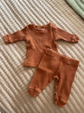 Mebie Baby 0-3 month matching set
